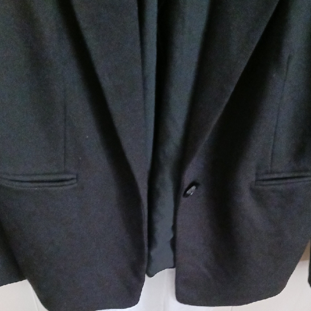 T Tahari Classic Black Blazer - Picture 5 of 8